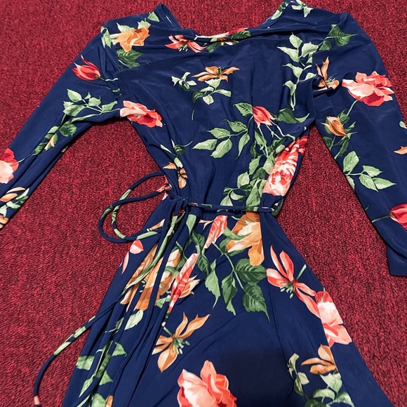 floral maxi dress with tie waist - Picture 5 of 5